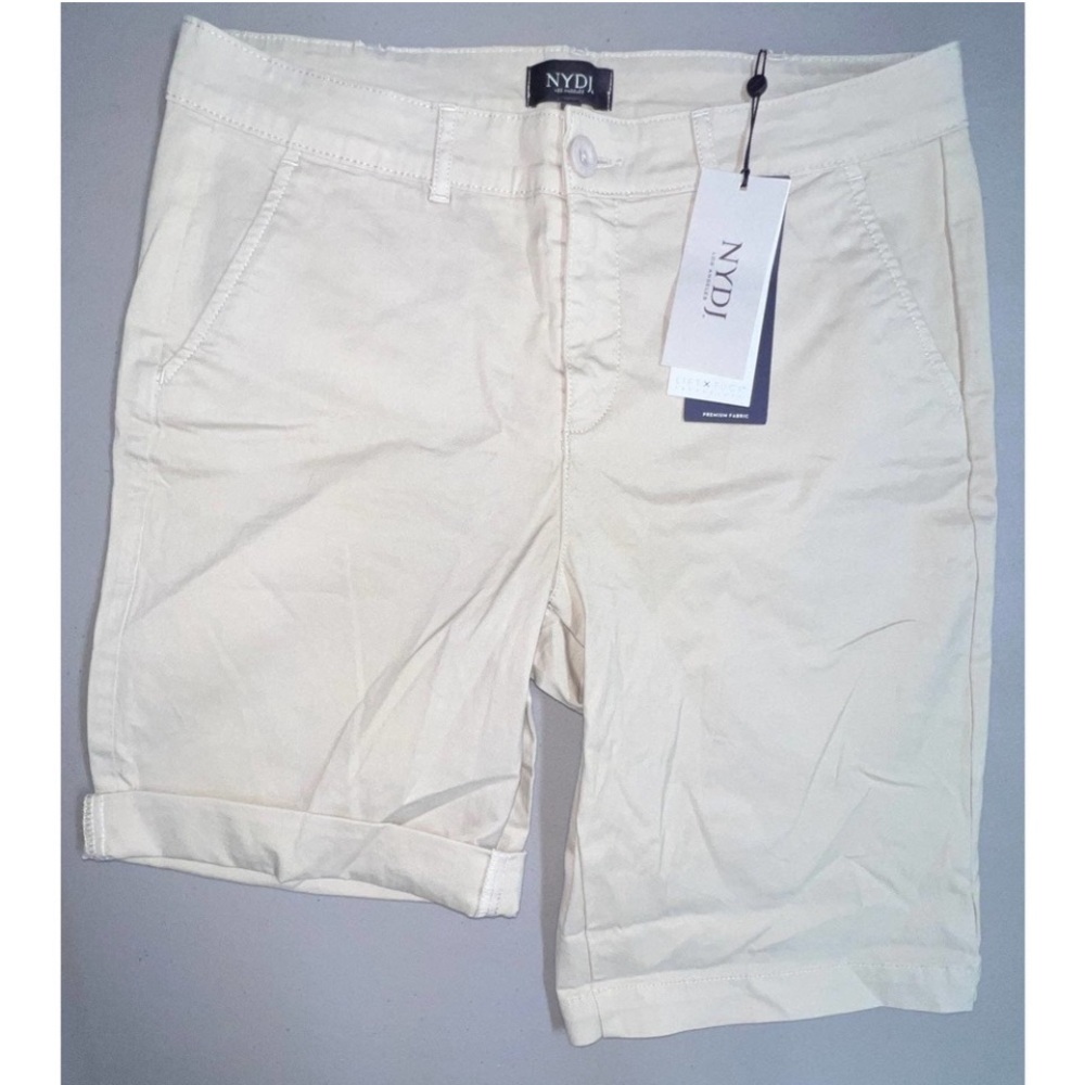 NYDJ Briella 11 Inch Denim Shorts
With Roll Cuffs